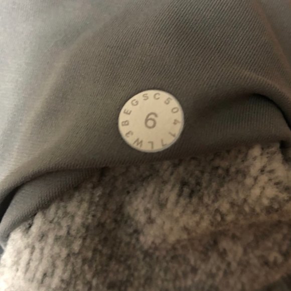 Lululemon Fleece and Thank You Pullover - Picture 6 of 6